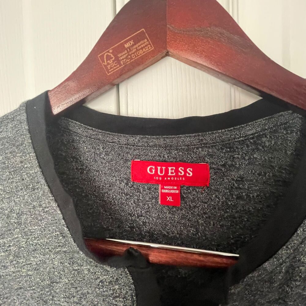 Guess Mens XL Charcoal Grey Heathered Split Neck Long Sleeve Zipper Pocket Shirt - Picture 4 of 8